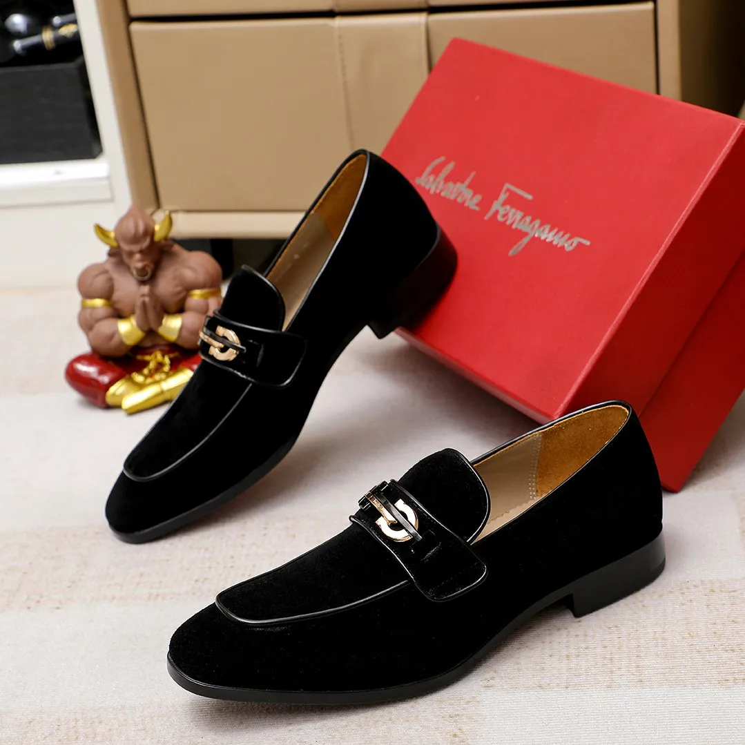 Men's shoes 💰600 🕷🕷🐂【Ferragamo】 Popular fashionable casual shoes🇨🇳Official website counter 1:1 production, original mold opening💯Good quality visible, imported high-end first-layer pebbled calfskin, water-dyed🐂leather lining🌿very clear texture, high-quality waterproof, non-slip and wear-resistant outsole🎋high quality and low price, truly handmade🍓, 3 colors available! Code number 38-44 (45. To be customized)